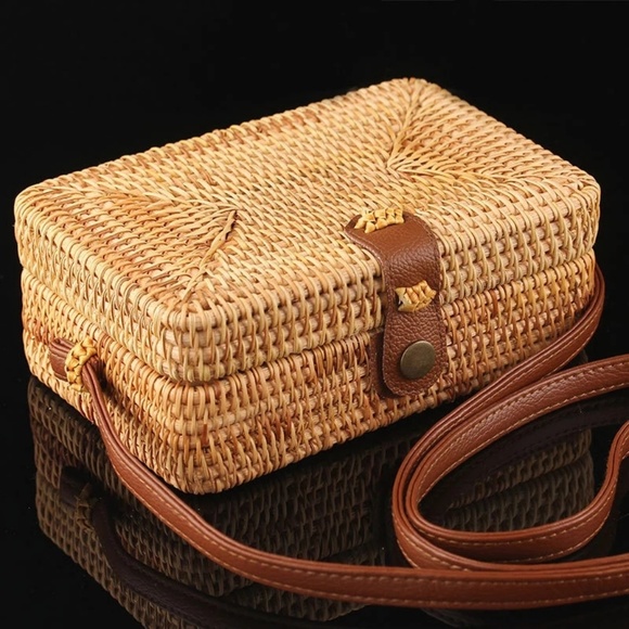 NEW HANDMADE Rattan Straw Shoulder Crossbody Purse - Picture 3 of 7